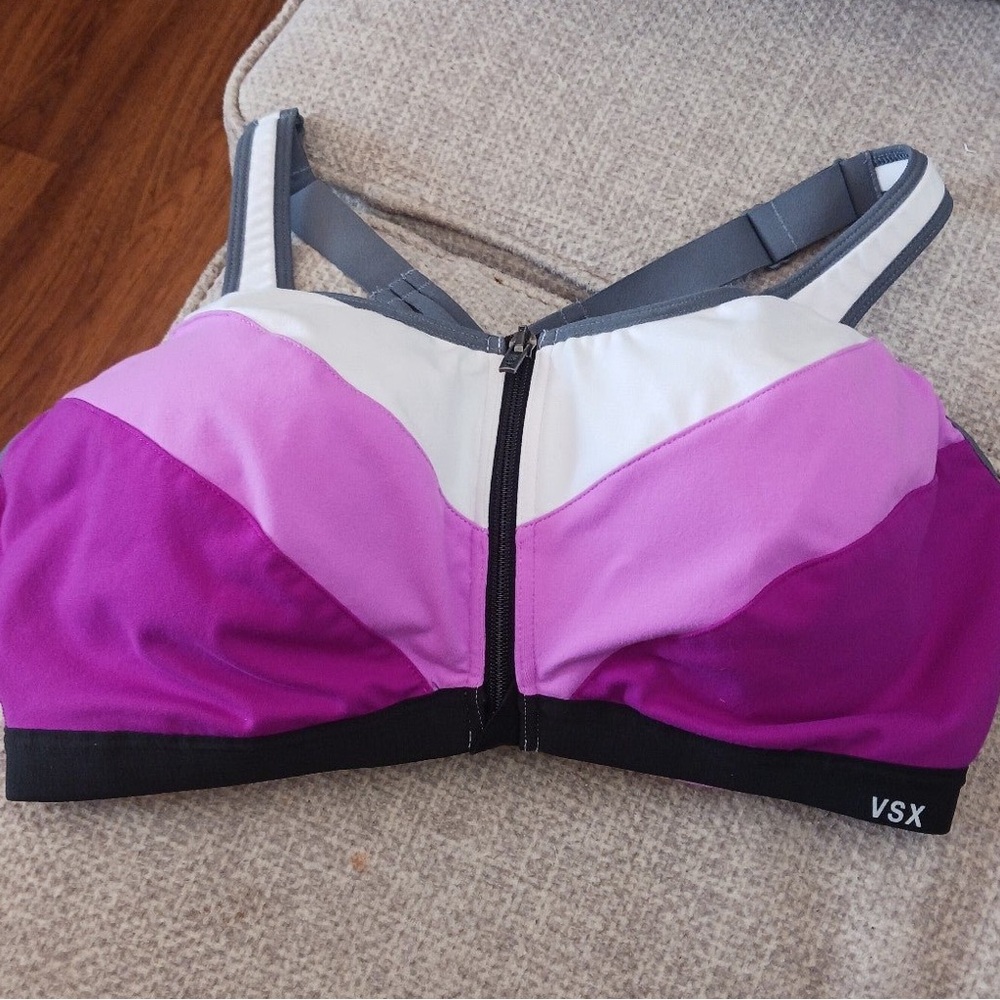 Victorias Secret VSX Sports Bra 38DD 38E